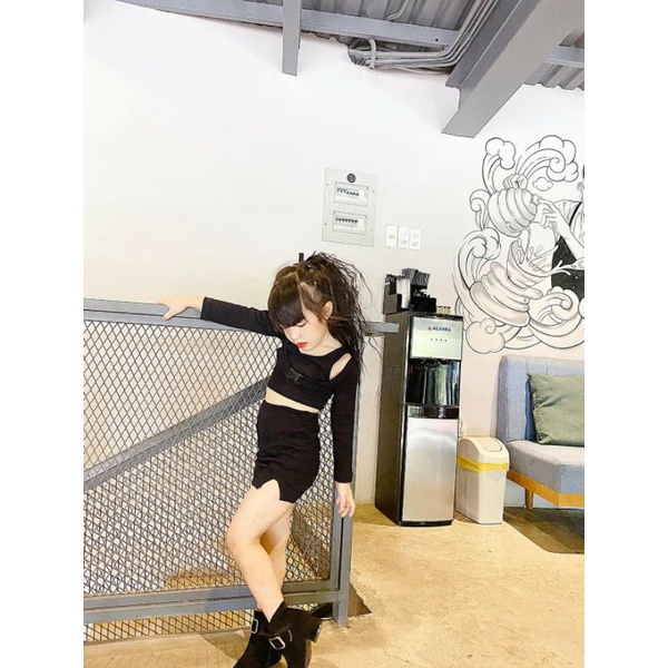 Đầm body bé gái