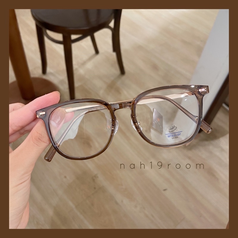 Kính mắt không độ gọng vuông quai kim loại 9533