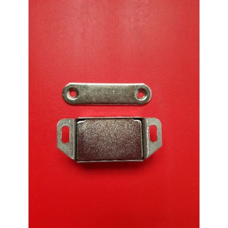 Nam châm hít cửa tủ bằng inox