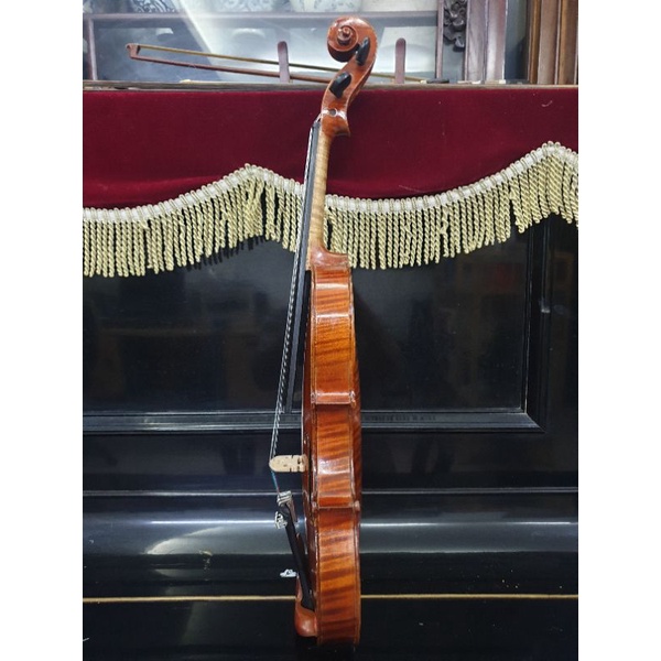 violin châu âu cổ 100-300 năm tuổi