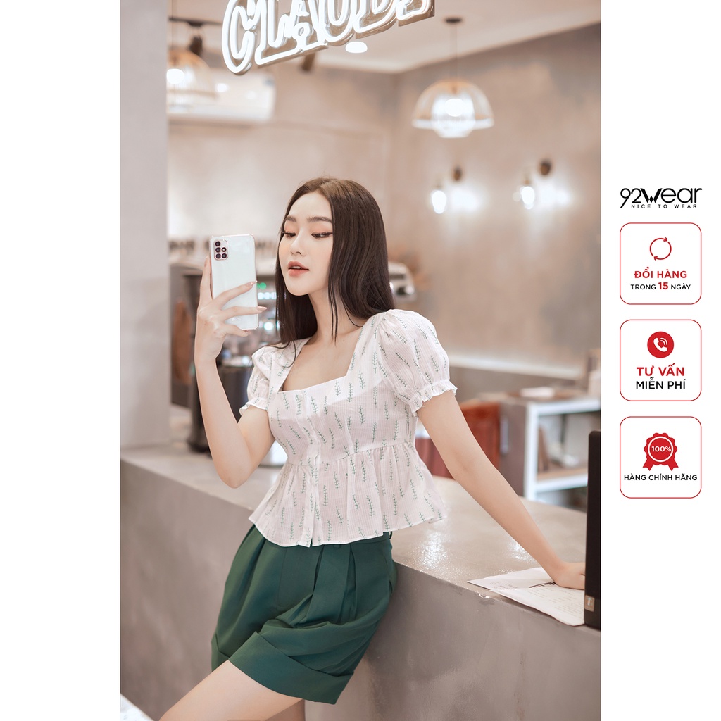 Áo sơ mi nữ cổ vuông ngắn tay 92WEAR, thiết kế tay bèo điệu đà, nữ tính ASA2325