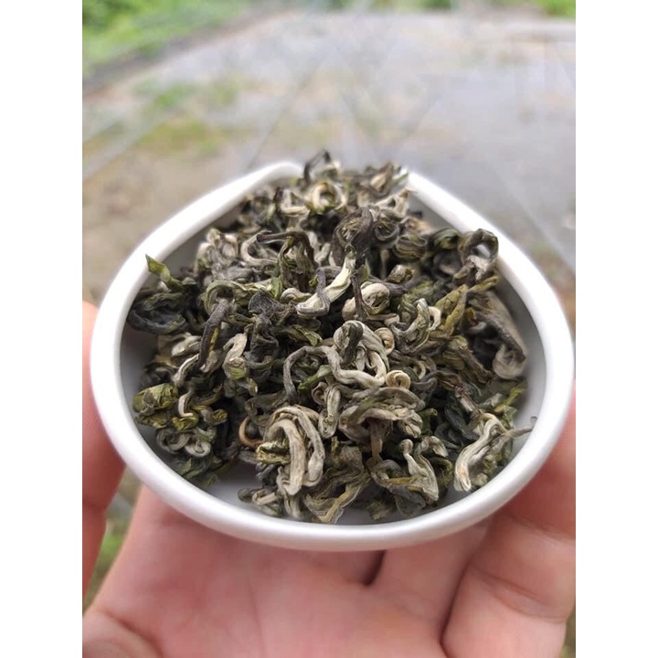 Trà đặc biệt (một tôm 2 lá) size 100gam / minhlongtea.