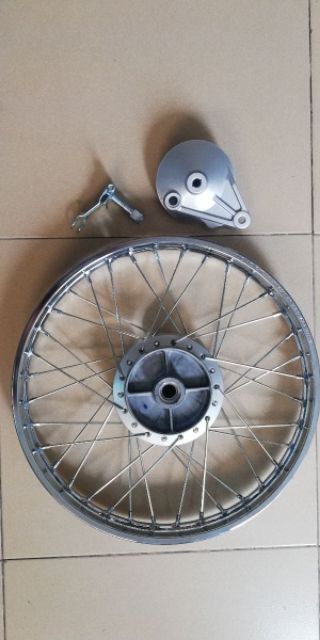 Bánh căm 1 cái sau full như hình đùm zin theo xe wave s 110 lắp vừa wave alpha dream các đời msp