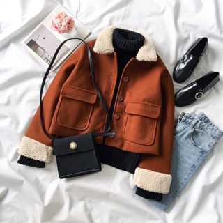 Áo dạ dáng ngắn cổ lông cừu