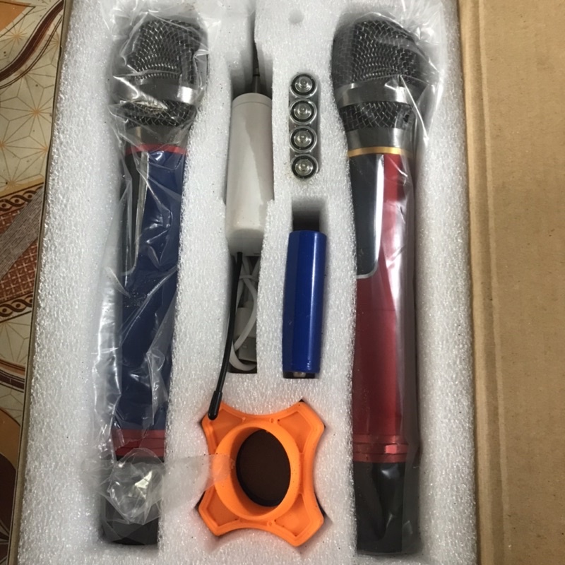 Micro không dây UNIVERSAL