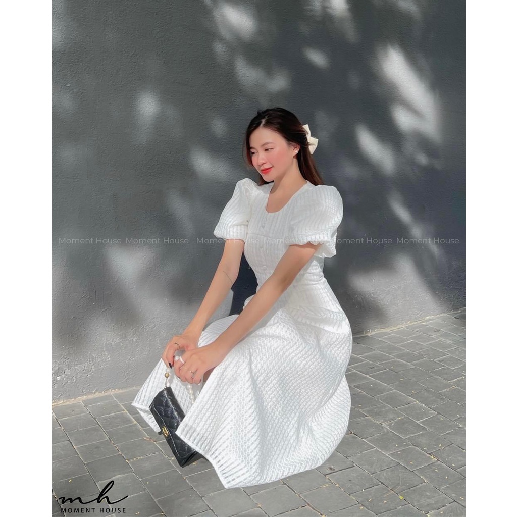 Đầm sợi thêu tay ngắn dáng dài xòe bồng phối nút bọc, hàng thiết kế may 2 lớp dày dặn, form lên chuẩn như hình (BOA)