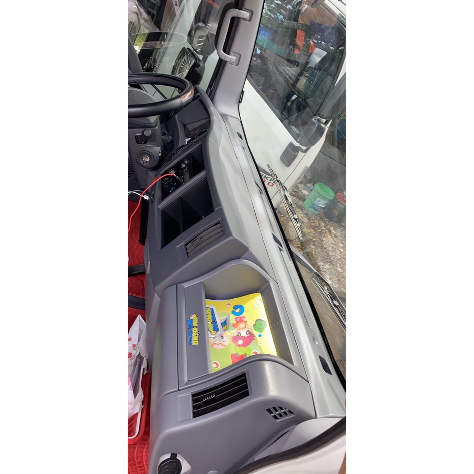 Thảm lót chống nắng taplo xe tải Isuzu QKR 230 2 tấn 4 đầu vuông 2022