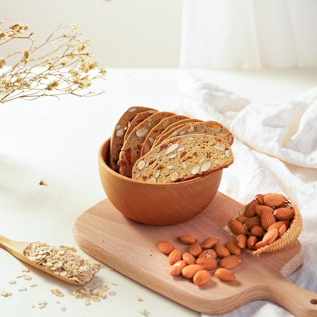 Bánh BISCOTTI Nguyên Cám Ăn Kiêng Lành Mạnh 100% by HeBe - Bánh Ngũ Cốc Giảm Cân Healthy | BigBuy360 - bigbuy360.vn