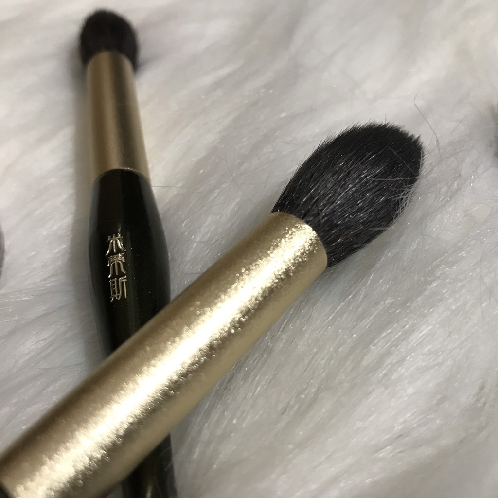 Cọ Trang Điểm Highlight My Destiny Không Logo (Xanh rêu)