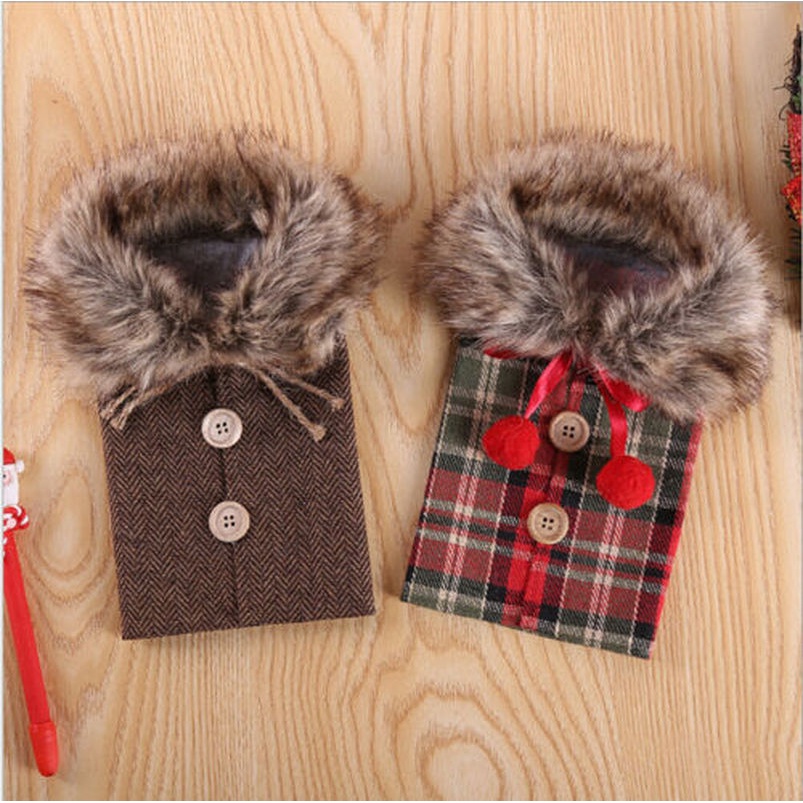 Vỏ bọc chai rượu vang chống bụi hình ông già Noel độc đáo dùng trang trí bàn ăn