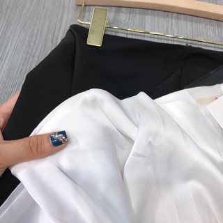 Set áo lệch vai và baggy