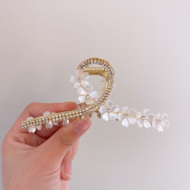 Kẹp tóc càng cua hoa trắng đính hạt châu lấp lánh sang trọng K44
