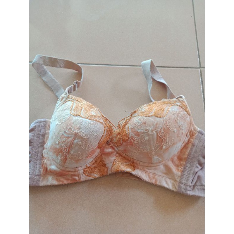 áo ngực phối ren màu vàng hàng xịn size 34-36