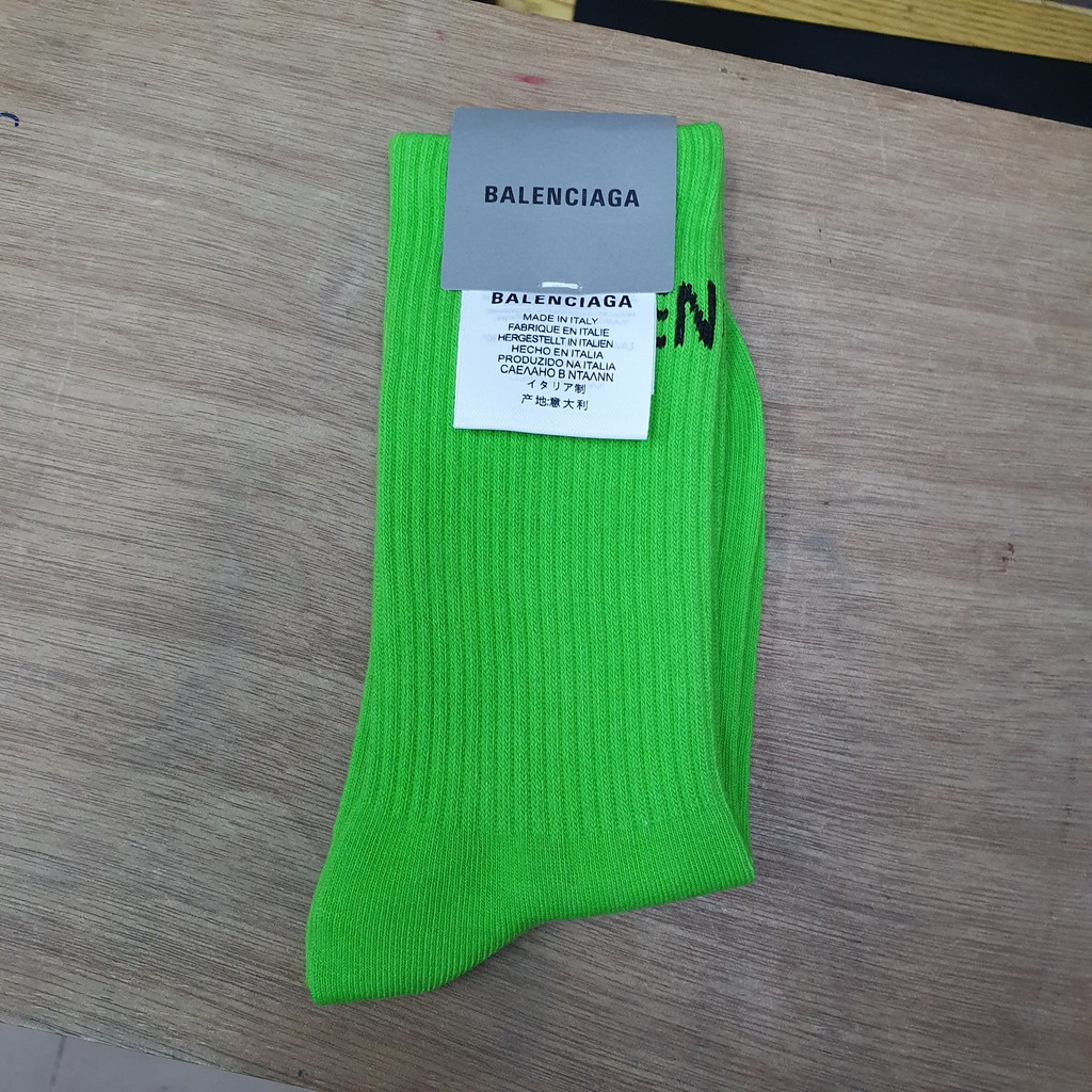 Tất Balenciaga cao cổ