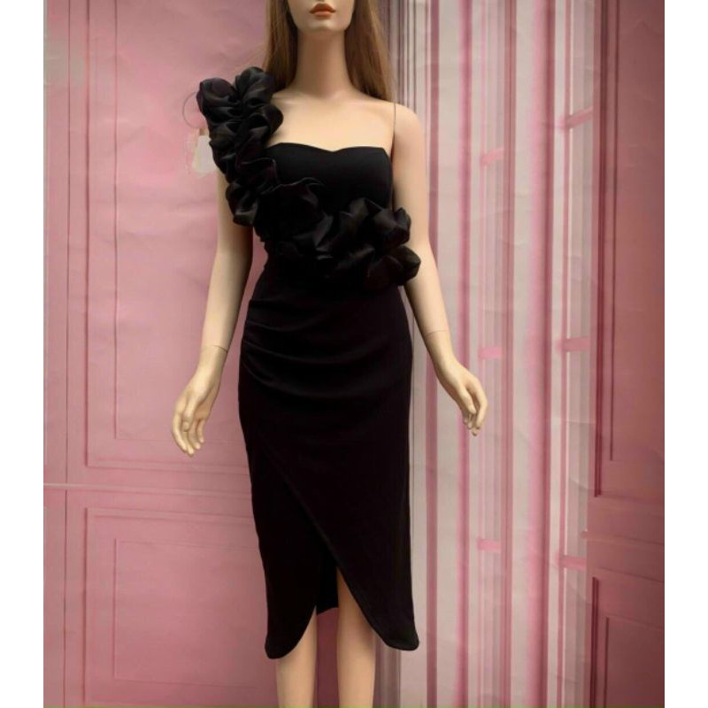 Đầm nữ lệch vai phối hoa nhún sang chảnh