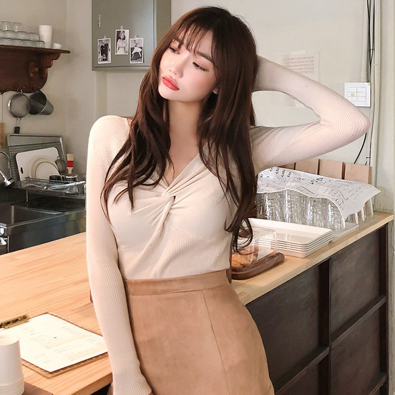 Áo thun nữ tay dài cổ chữ V dây đan chéo