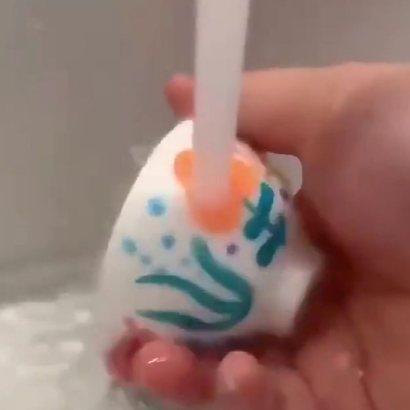 Màu dạ acrylic, bút sơn vẽ trên nhiều chất liệu không phai