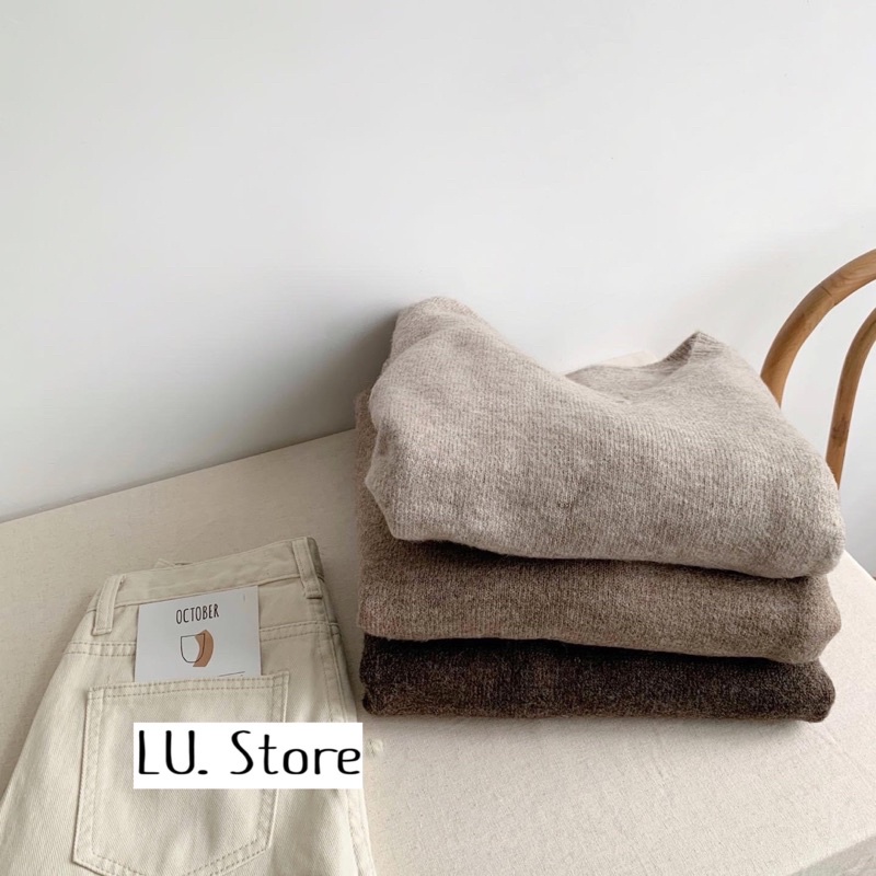 Áo len trơn cổ tim form rộng | BigBuy360 - bigbuy360.vn