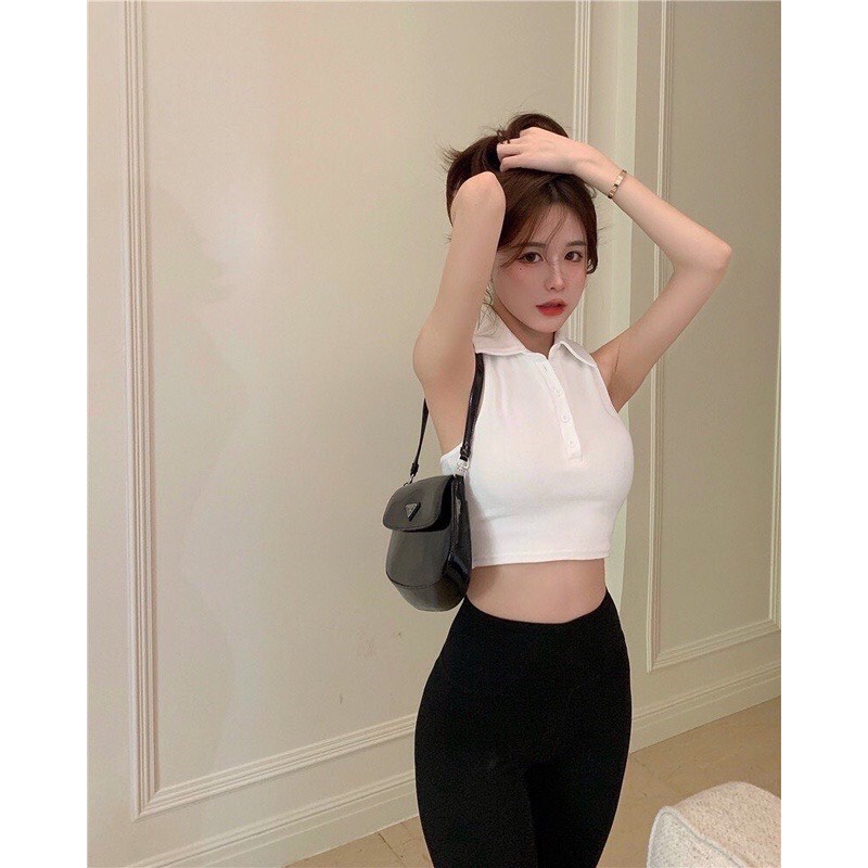 Áo croptop cổ polo cài cúc đen trắng sát nách hở lưng sexy