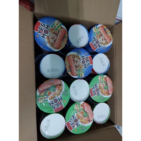 Thùng 24 ly mì xúc xích yes mom hỗn hợp mix 4vị  24ly/thùng