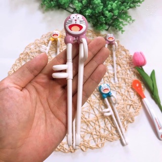 Đũa Tập Ăn Đoraemon Cho Bé