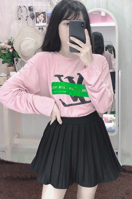 Set áo tay dài phối chân váy xoè