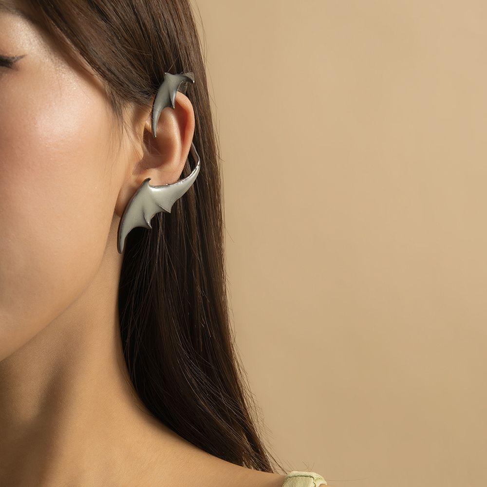 Khuyên Kẹp Vành Tai Hình Rồng Đen Phong Cách Punk Cá Tính Cho Nữ