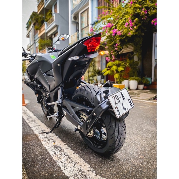 Dè chắn bùn kèm pad biển kiểu MT09 dành cho Yamaha MT03 và R3