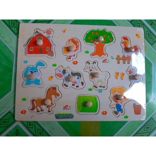 Bảng núm gỗ xếp hình
