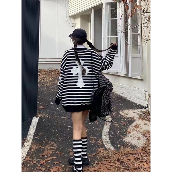 Áo len unisex White Cross Stripe Longline swt