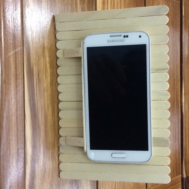 giá để điện thoại handmade