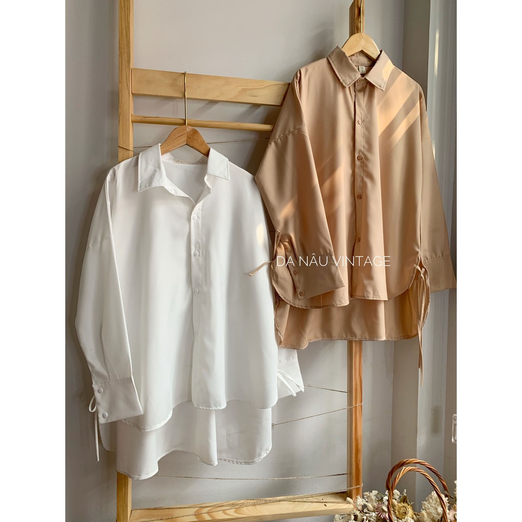 áo sơmi freesize vạt đuôi tôm 2 màu nâu, trắng (ảnh thật/hàng sẵn) | BigBuy360 - bigbuy360.vn