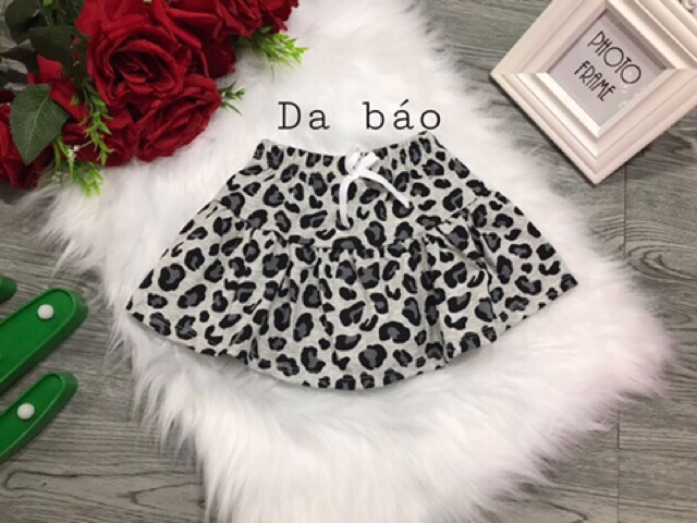Chân váy bé gái