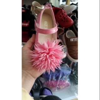 Búp bê nơ mào gà cho bé. Màu hồng cực xinh, cực yo. Size 26 tới 29. Chất liệu da mềm. Phù hợp cho các bé mặc đầm, cực yo