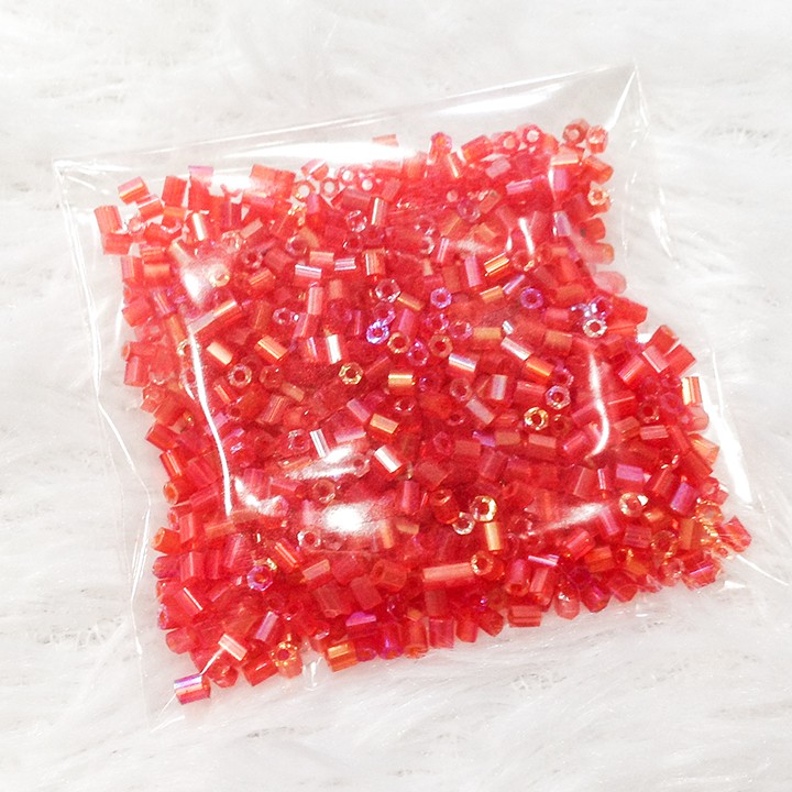 Hạt cườm gãy đính kết áo trang trí trang phục làm nhiều màu