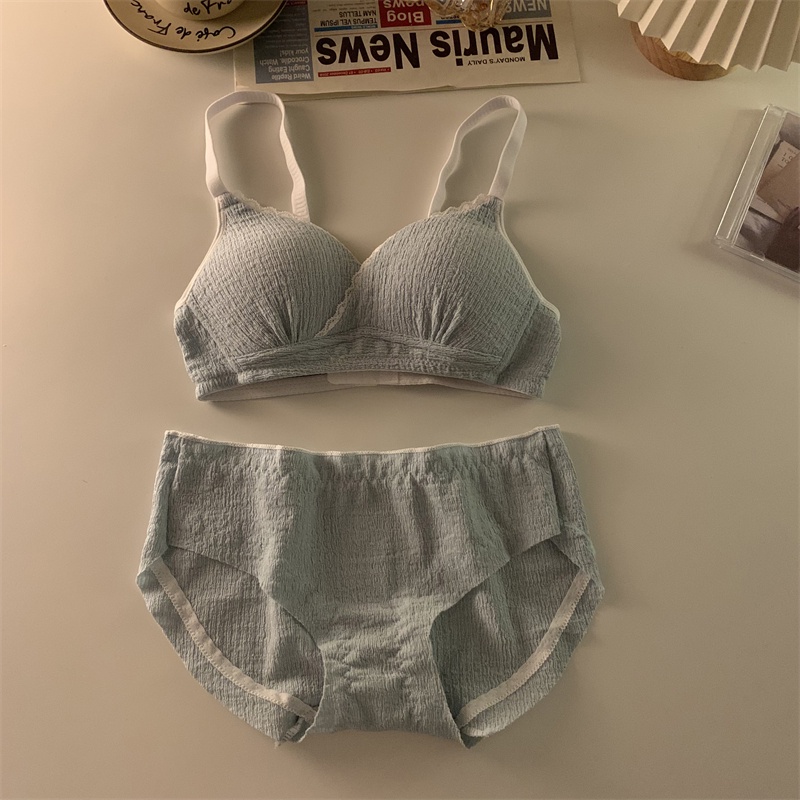 Set Áo Ngực Không Dây + Quần Lót Mỏng Thoáng Khí Mềm Mại Thoải Mái Cho Nữ