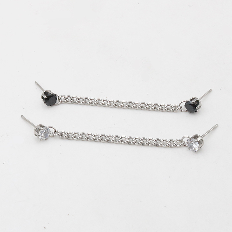 1 Bông tai xỏ lỗ phối dây xích phong cách hiphop