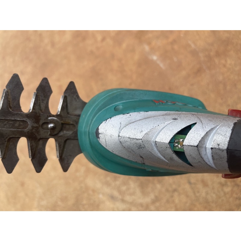 Tỉa cành pin bosch 3,6v 10,8v