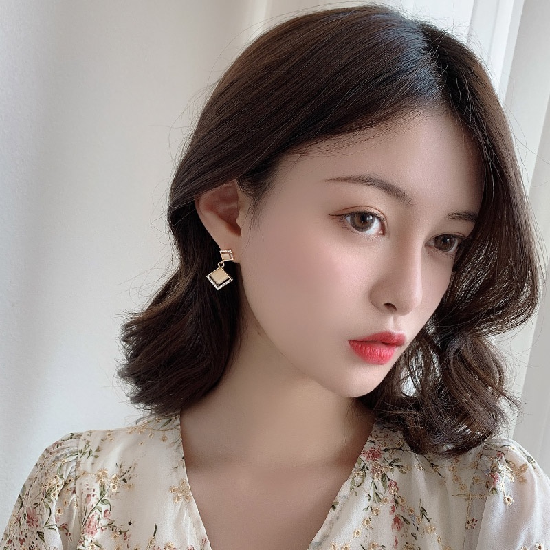 Hoa tai dáng dài thời trang phong cách Hàn Quốc cho nữ