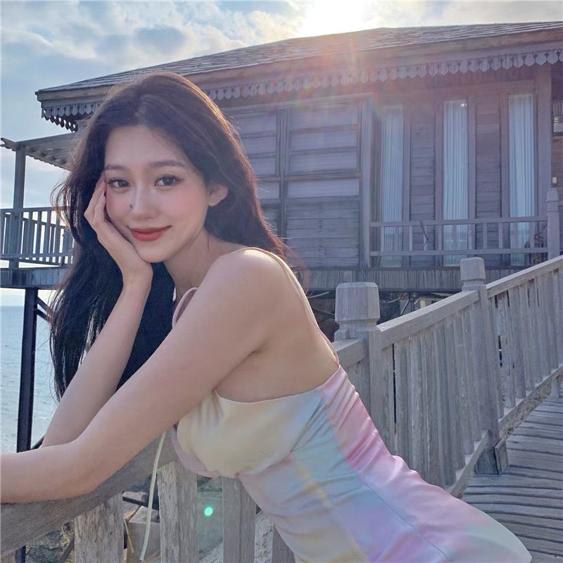 Đầm nữ hai dây loang màu dáng ôm đi biển xẻ tà ulzzang