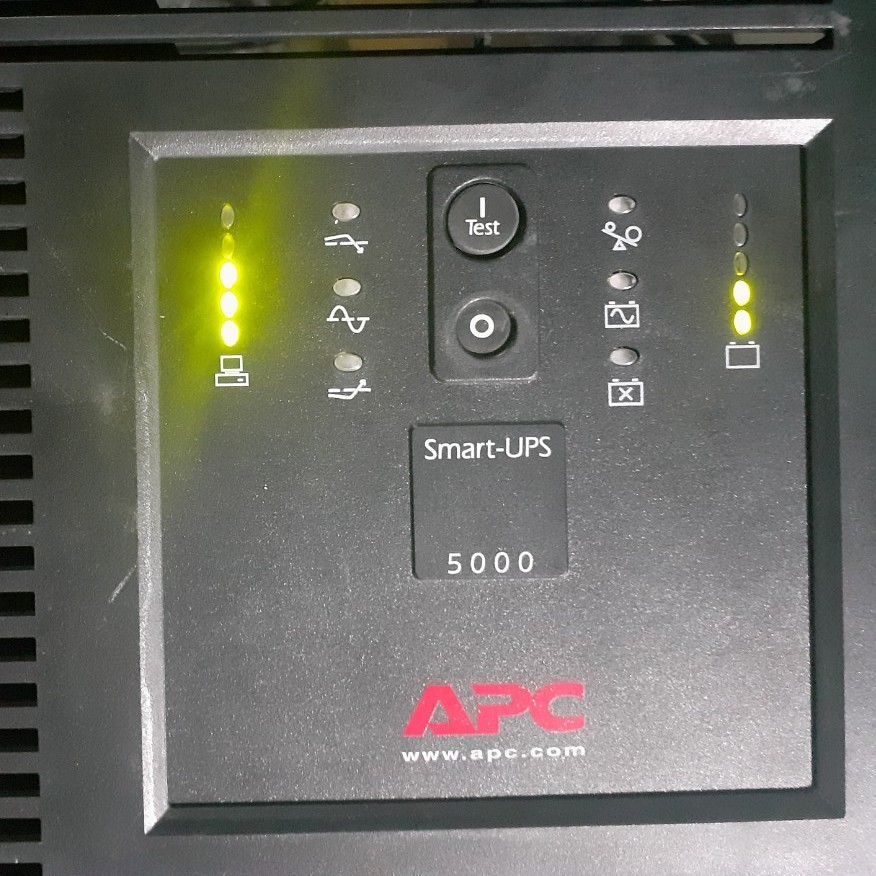 Bộ lưu điện (UPS) APC 5000VA/4000W (BH: 12 tháng)