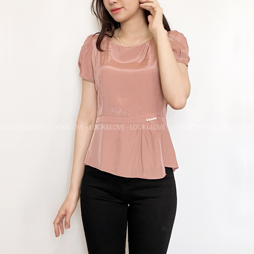 Áo sơ mi nữ tay ngắn Look&Love cổ tròn thanh lịch nhẹ nhàng vải lụa cao cấp chiết eo đính khuy, Mã SM03