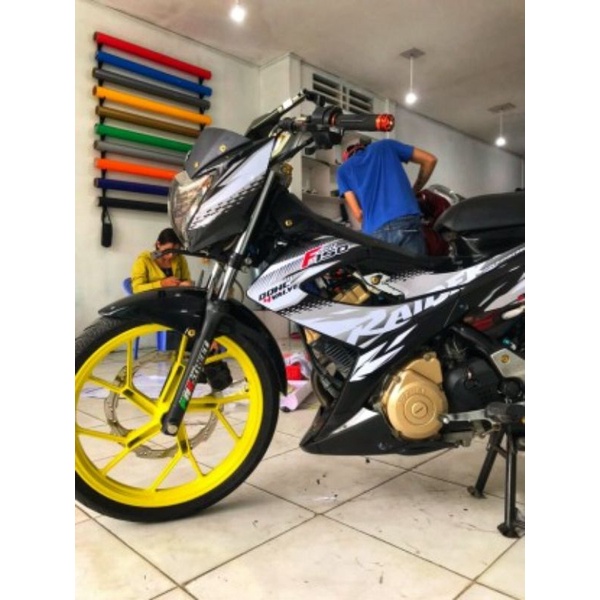 Tem rời xe raider xăng cơ đen 2014  phối trắng , tem 3 lớp không bay màu
