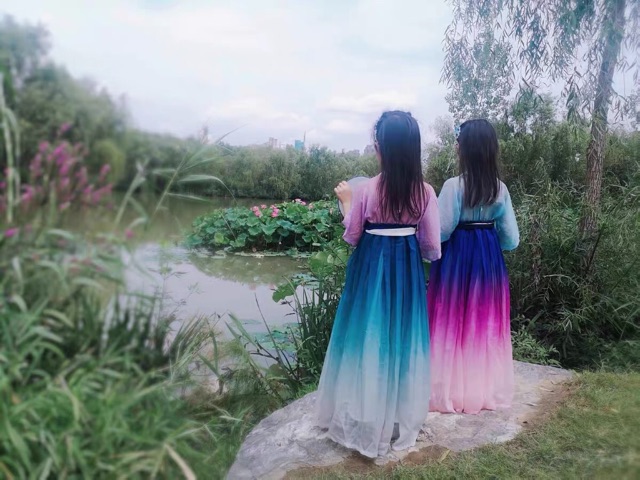 Đường phục trẻ em ombre tím và xanh