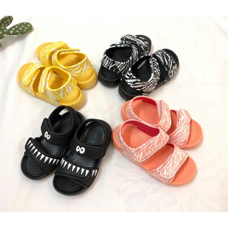 Giày Sandal Siêu Nhẹ Cho bé