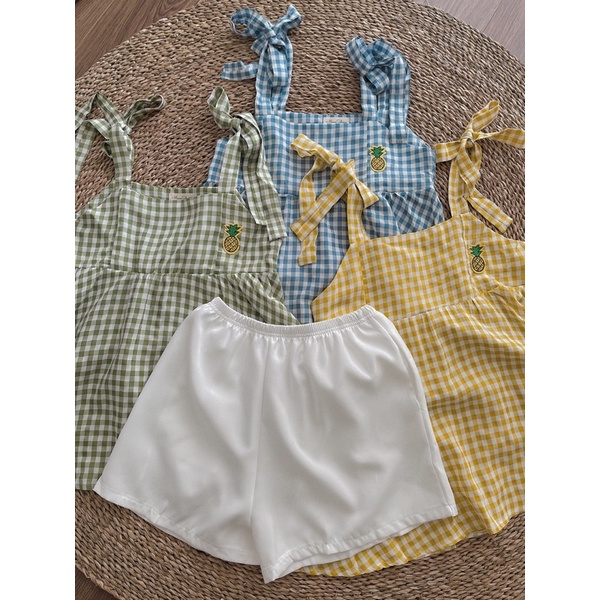 Set áo hai dây buộc nơ kẻ caro có trái dứa và quần sooc trắng siêu xinh đồ bộ nữ