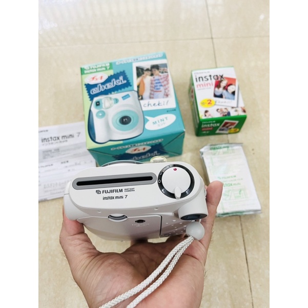 Máy chụp ảnh lấy liền Fujifilm Instax Mini 7 Cheki tặng kèm pin tiểu AA và 1 hộp film 10 tấm date 2024