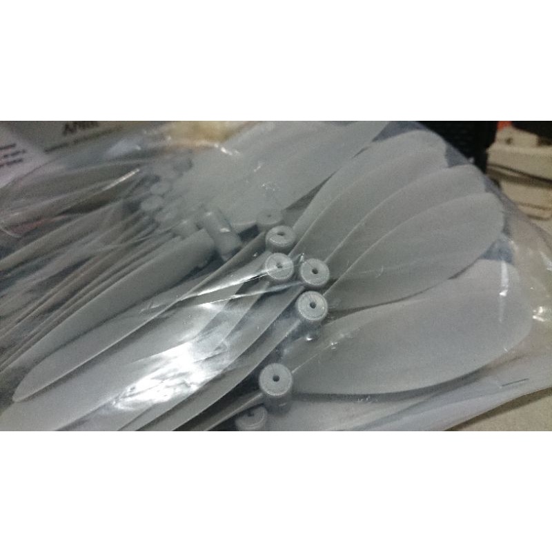 Cánh Quạt Cao Su 6 inch Cho Máy Bay Điều Khiển Từ Xa