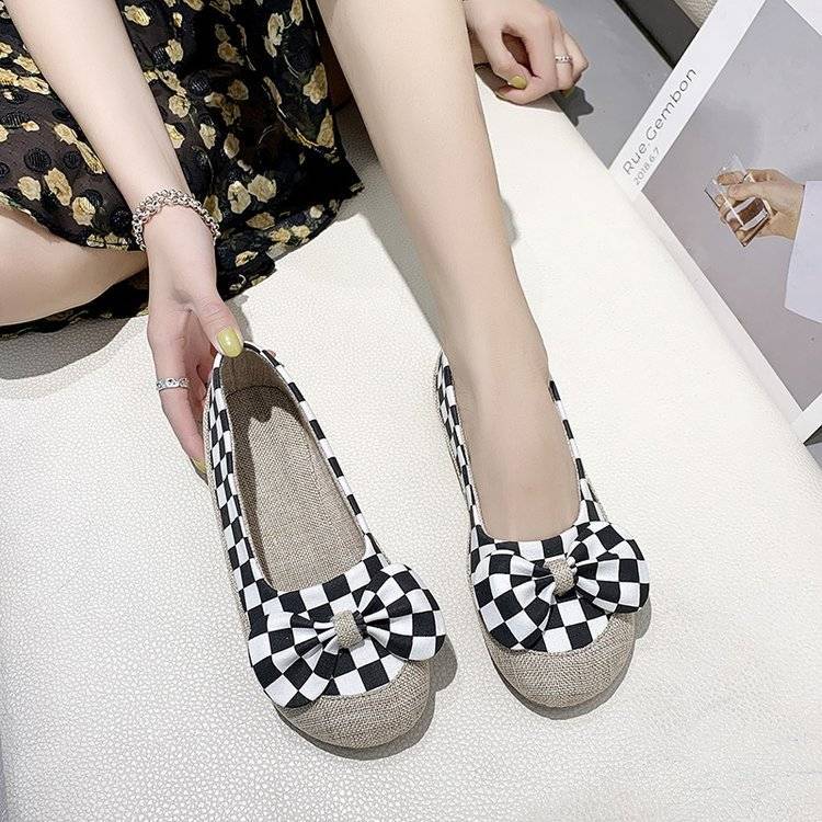 Giày Lười Đế Mềm Họa Tiết Dễ Thương | BigBuy360 - bigbuy360.vn