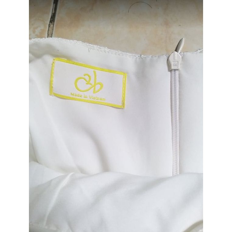 Đầm trắng Vikirin, size S